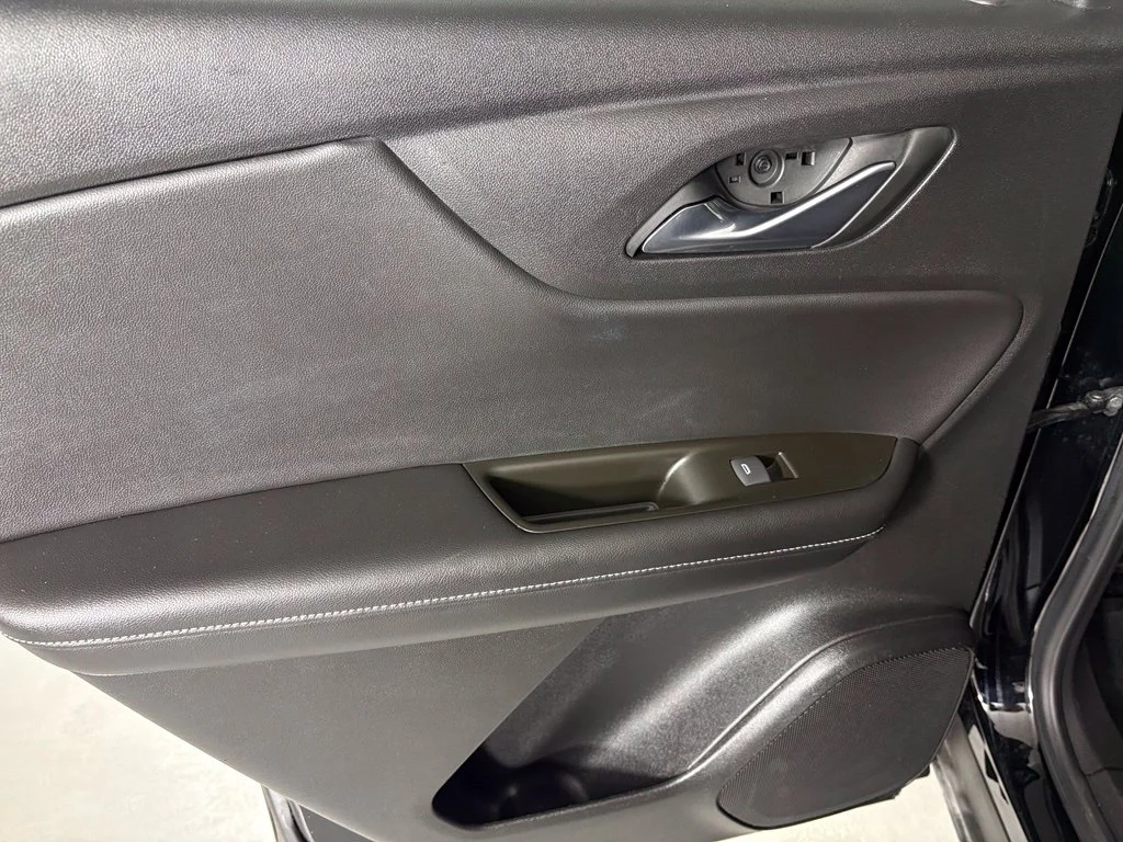 Used 2025 Black Chevrolet LT image 31