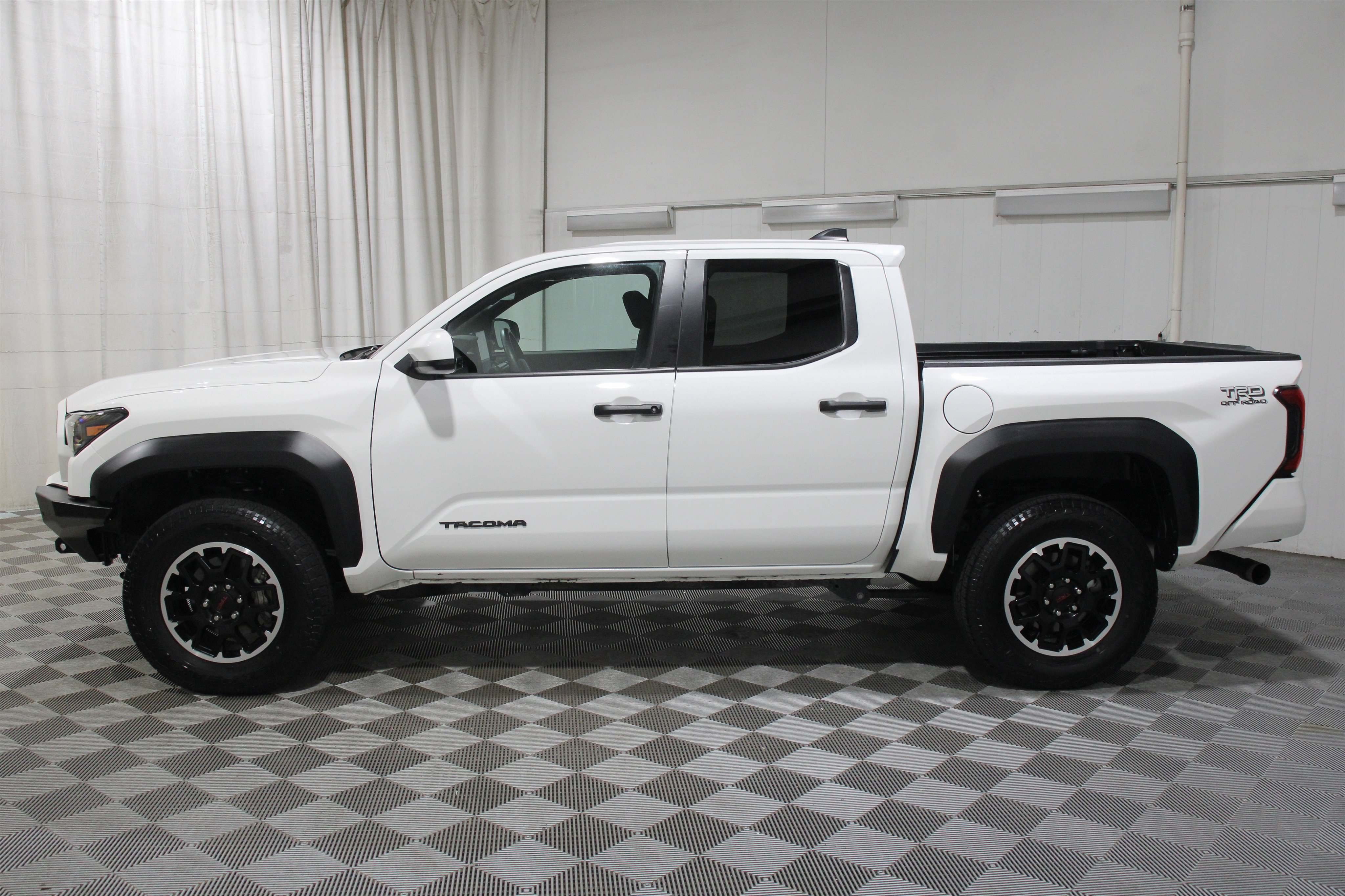 2025 Toyota Tacoma TRD Off Road - Photo 35