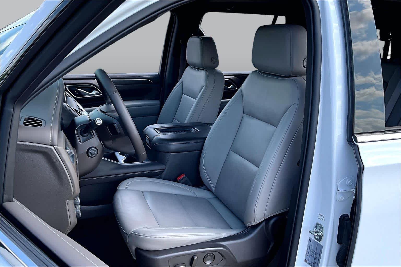 Used 2022 Summit White Chevrolet LT image 8