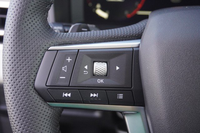 New 2025 Black Diamond Mitsubishi SE image 24