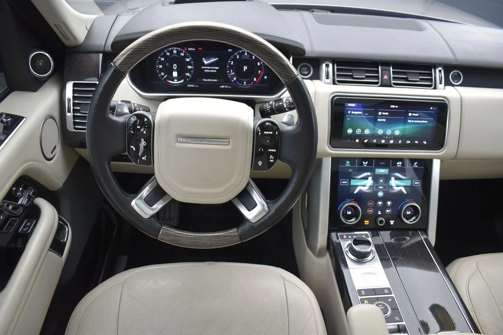 Used 2019 Silver Land Rover 5.0L V8 Supercharged Autobiography image 14