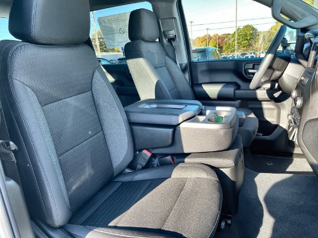 2026 Chevrolet Silverado 2500 HD photo 33 of 41