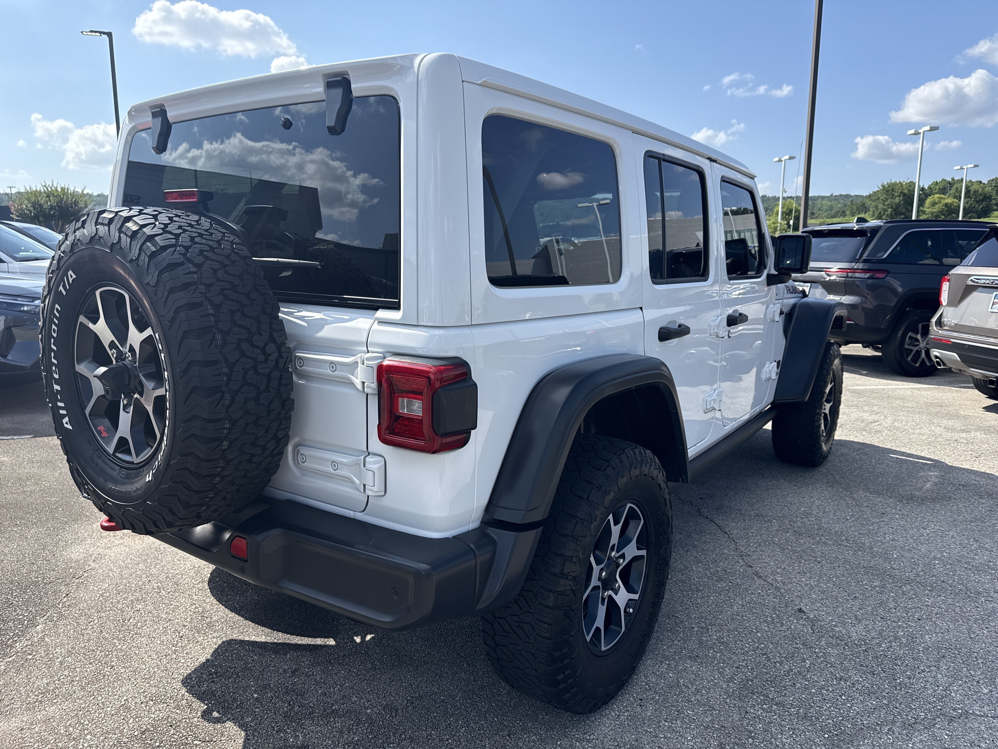 Used 2020 Bright White Clearcoat Jeep Rubicon image 8