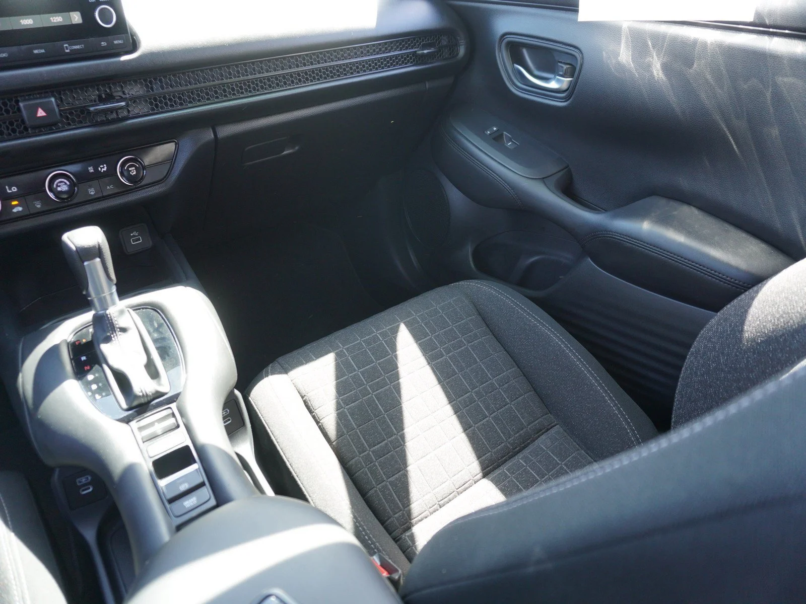 Used 2025 Crystal Black Pearl Honda LX image 15