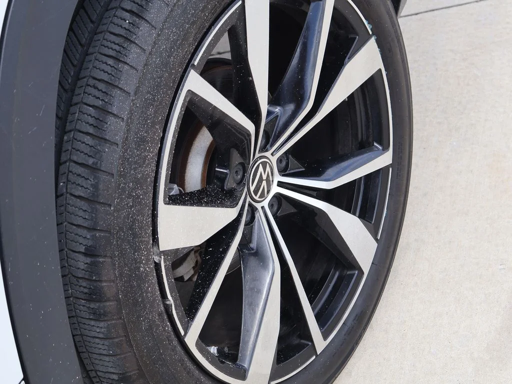 Used 2024  Volkswagen 2.0T SEL Premium R-Line image 43