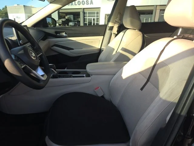 Used 2020 Black Nissan 2.5 S image 9