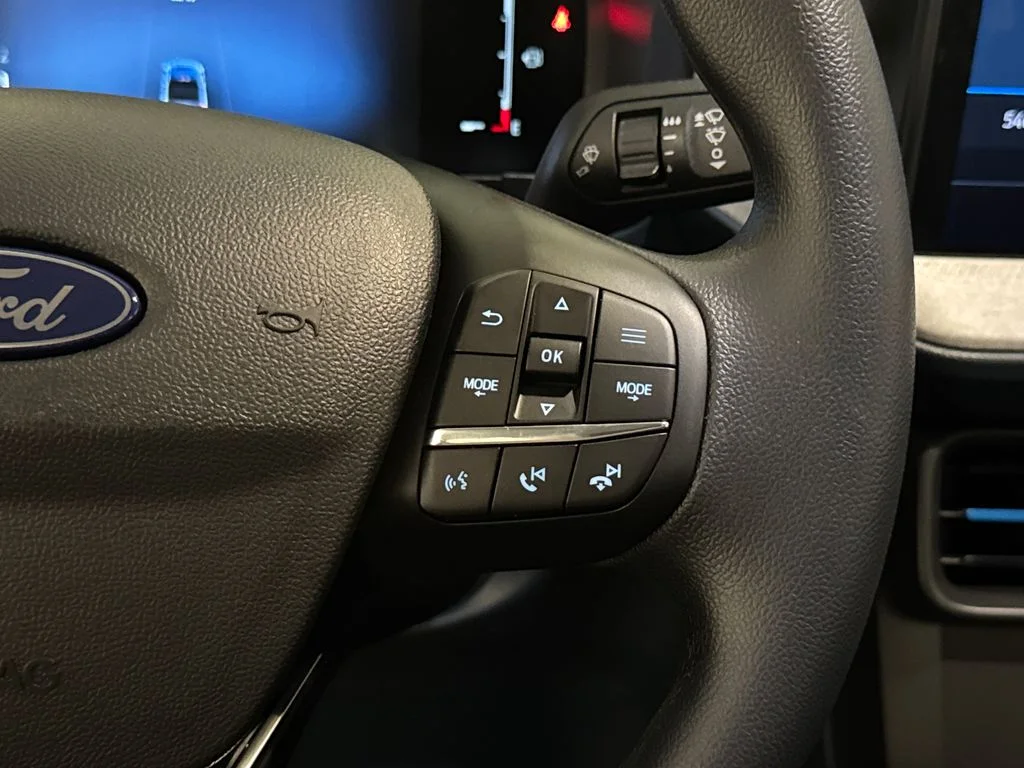 New 2026 Black Ford XLT image 32