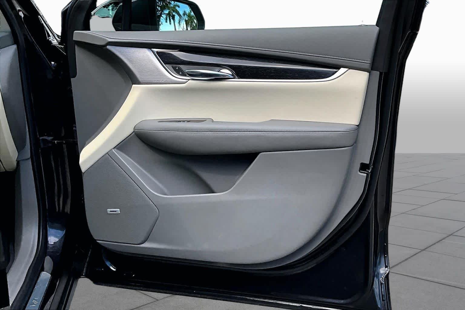 Used 2020 Manhattan Noir Metallic Cadillac FWD Premium Luxury image 27