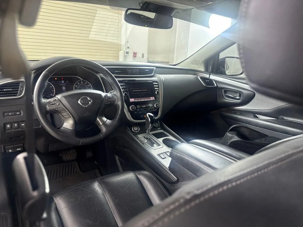 Used 2020 White Nissan SL image 28