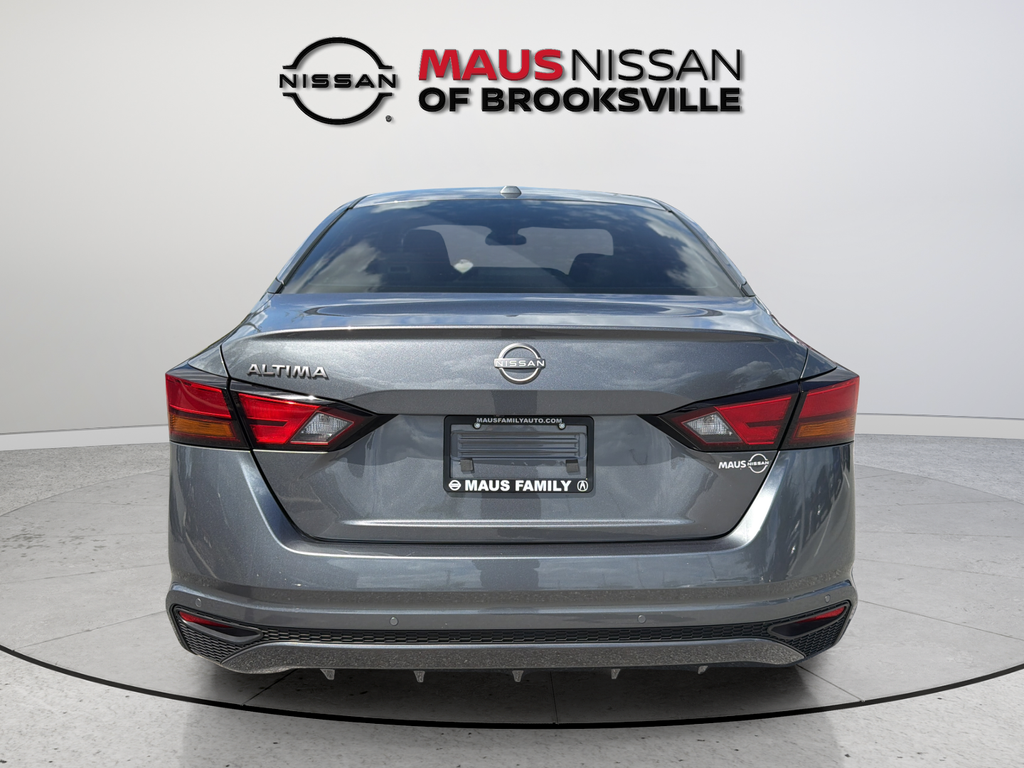 Used 2025 Gray Nissan 2.5 S image 9