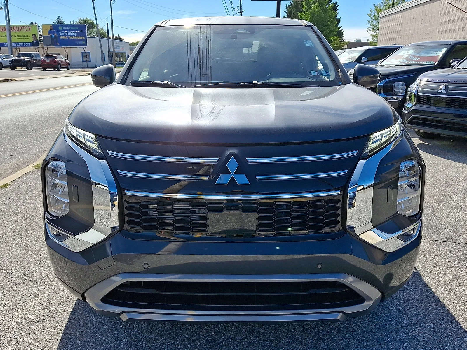 New 2026 Gray Mitsubishi SE image 3