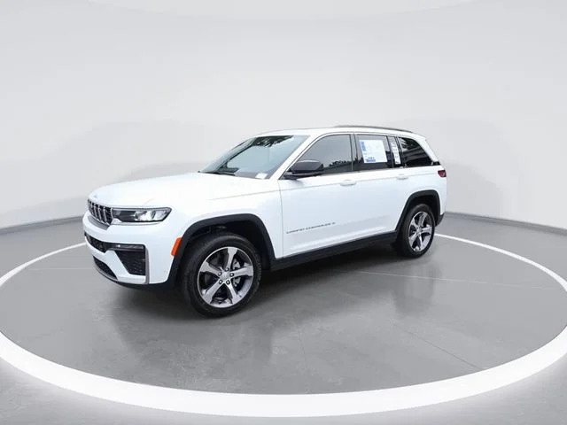 Used 2026 White Jeep Limited image 4