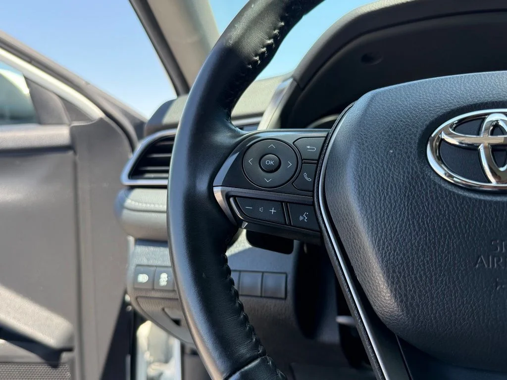 Used 2023 White Toyota SE image 19