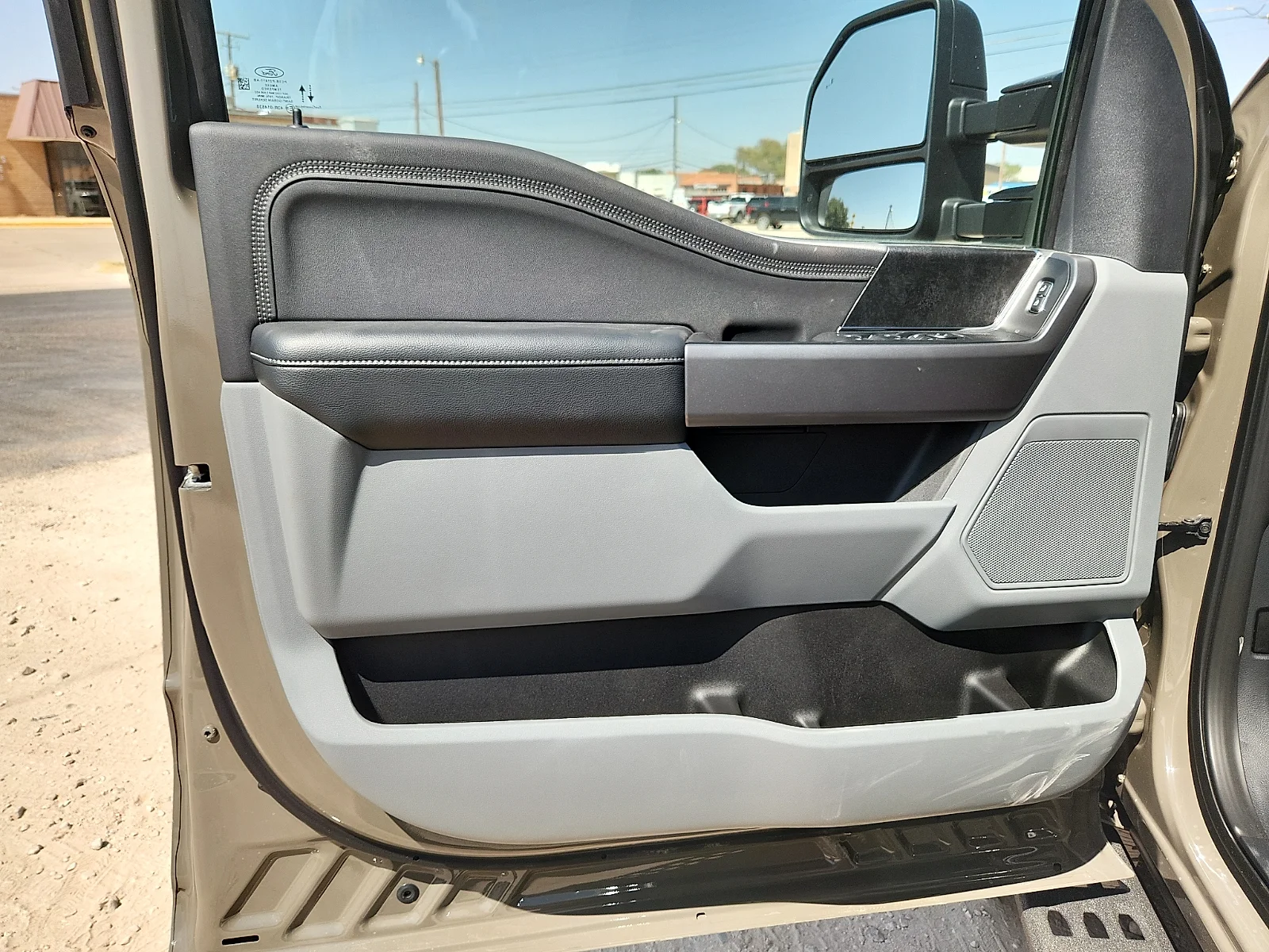 New 2027 Marsh Gray Metallic Ford XLT image 14