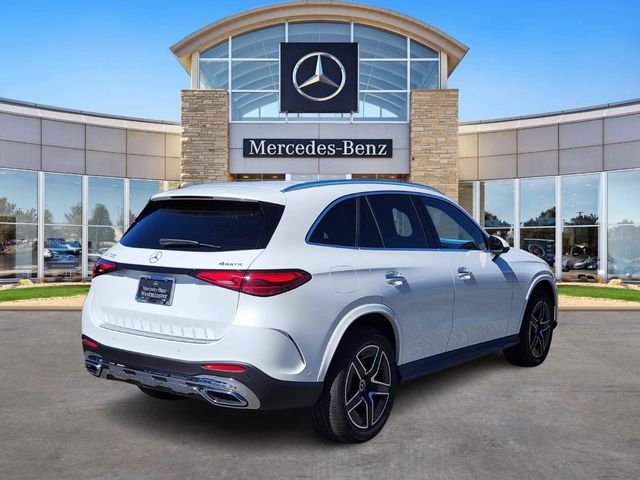 Used 2026 MANUFAKTUR Moonlight White Metallic Mercedes-Benz GLC 300 image 4