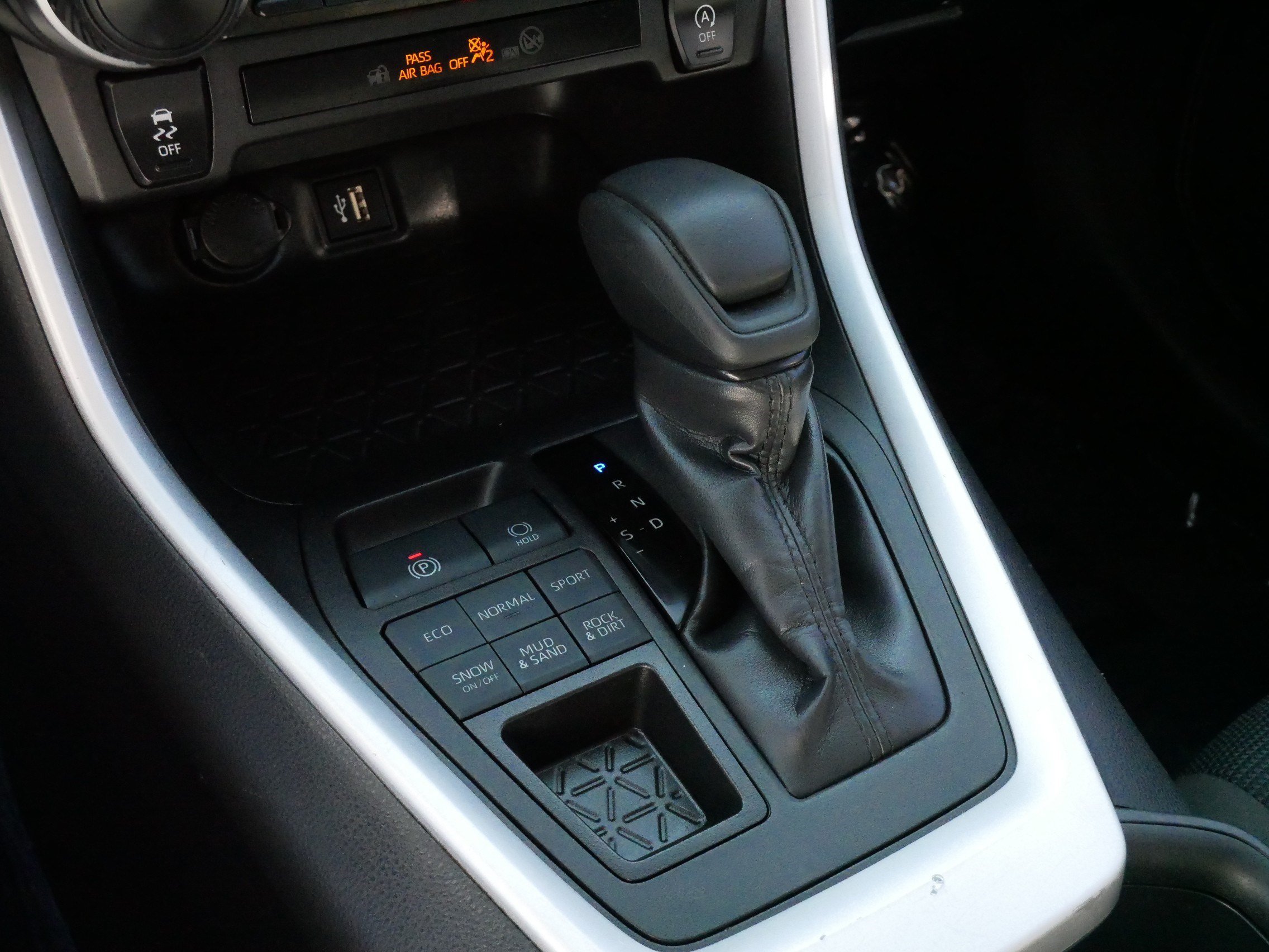 Certified Used 2025 Midnight Black Metallic Toyota LE image 24