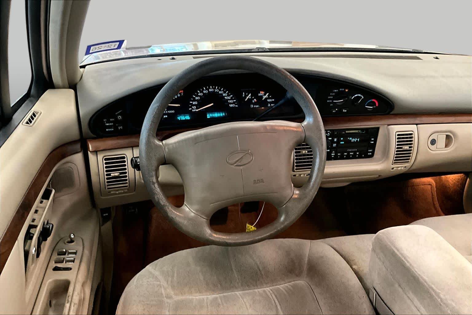Used 1999 Champagne Oldsmobile  image 16