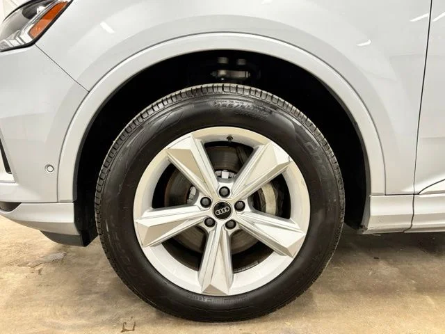 Used 2024  Audi 45 Premium Plus image 9