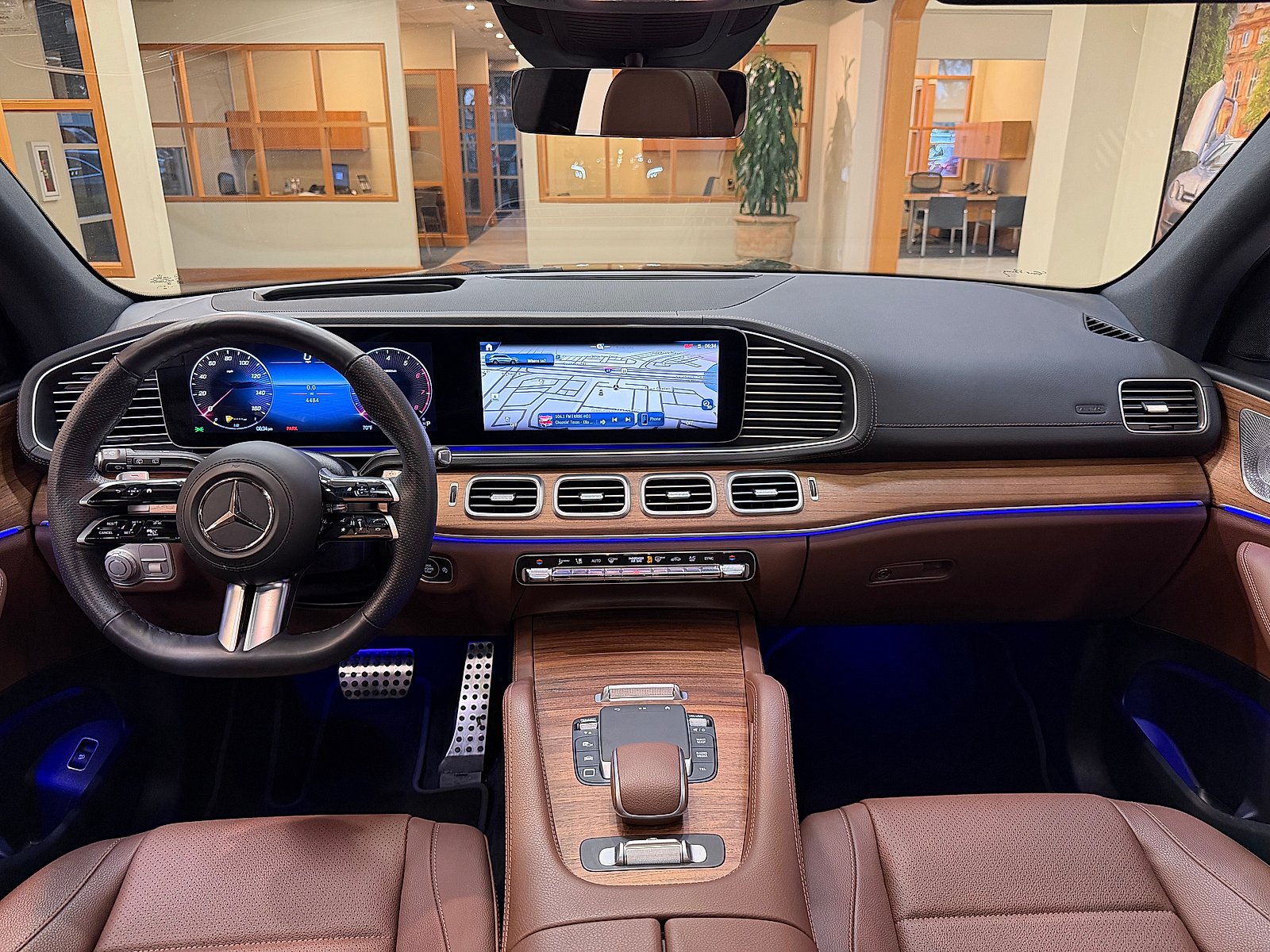 Used 2026 Obsidian Black Metallic Mercedes-Benz 4MATIC® image 13