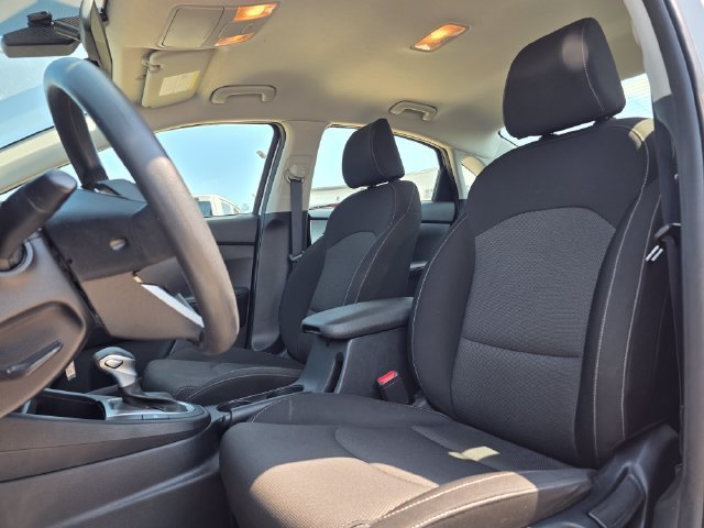 Used 2024 Snow White Pearl Kia LXS image 20