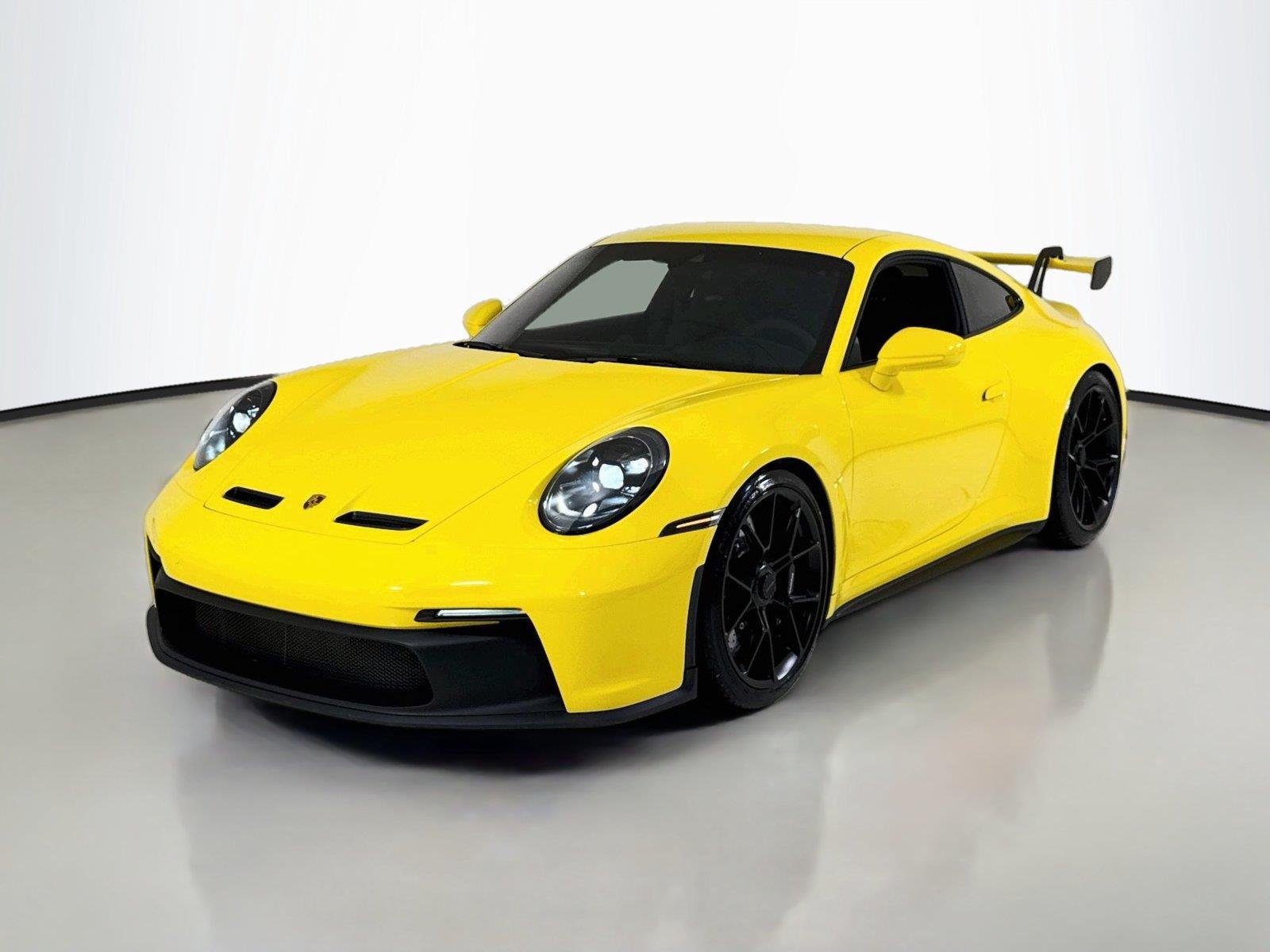 Used 2022 Racing Yellow Porsche GT3 | PCCB | PDLS+ | Matte Carbon Trim | Exclusive Design Taillights image 40