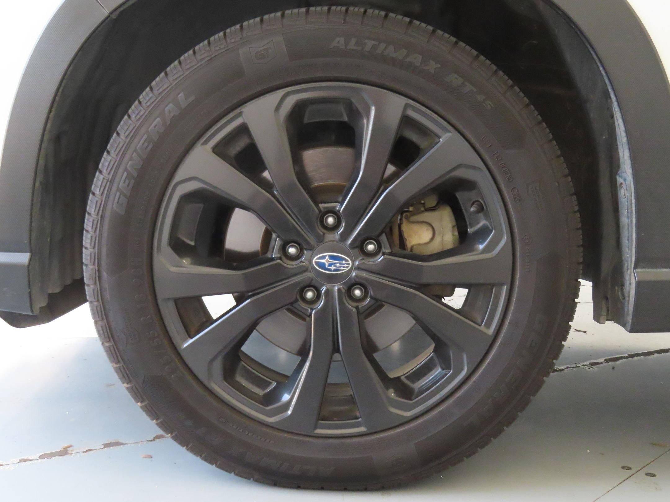 Used 2022 White Subaru Sport image 27