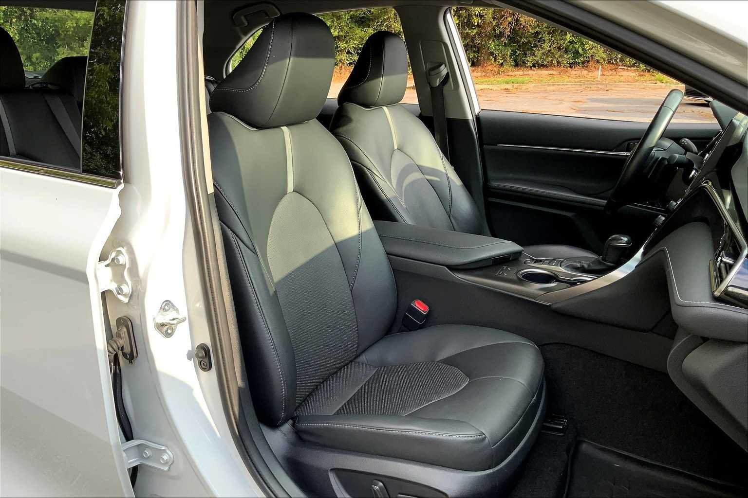 Used 2024 Ice Edge Toyota XSE image 7
