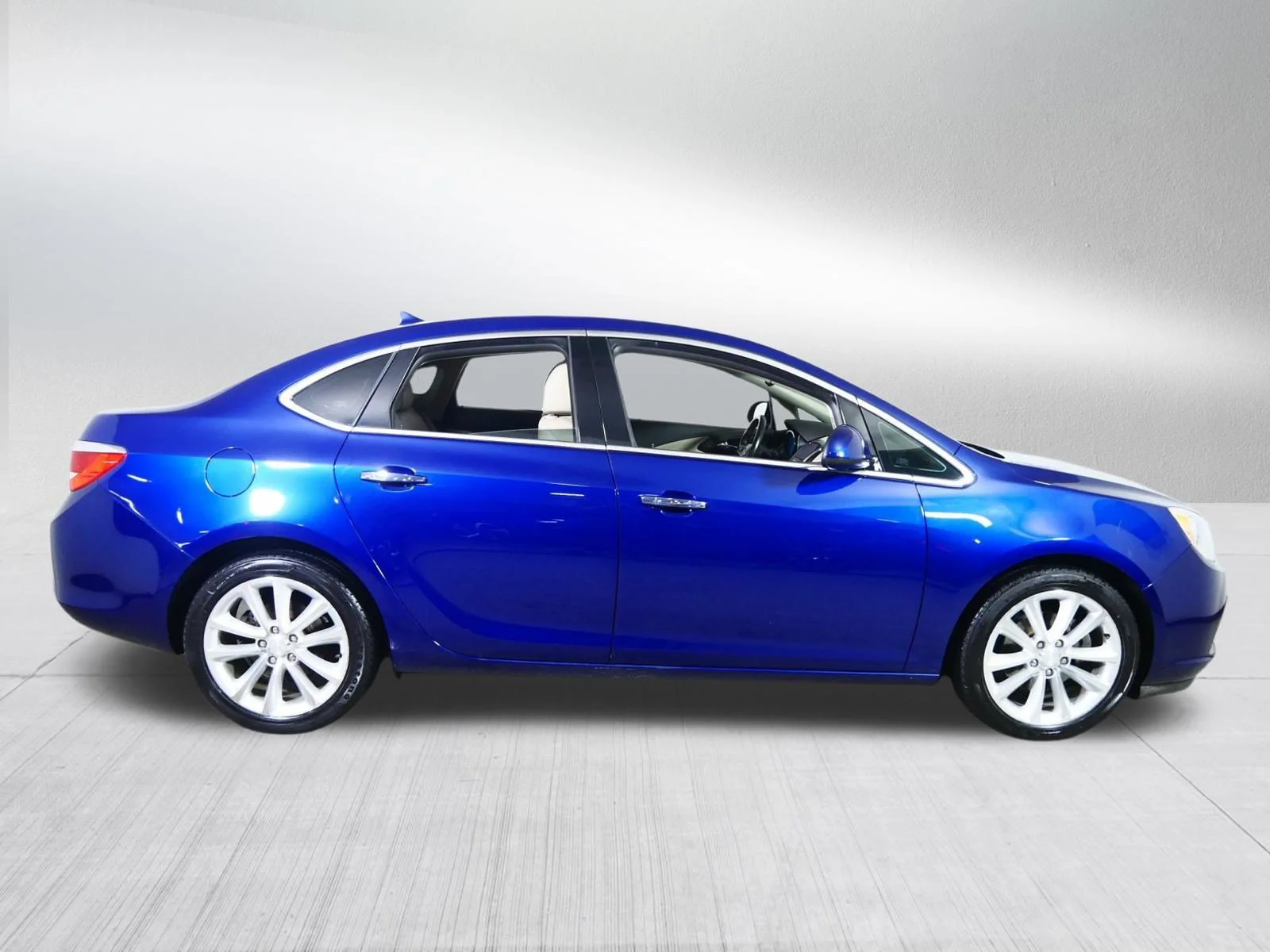 Used 2013 Luxo Blue Metallic Buick  image 8
