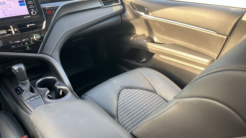 Used 2024 White Toyota SE image 12