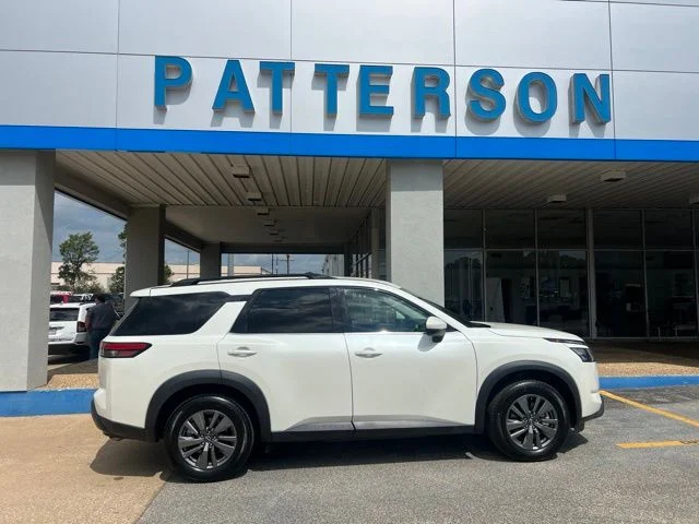 Pre-Owned 2024 Nissan Pathfinder SV