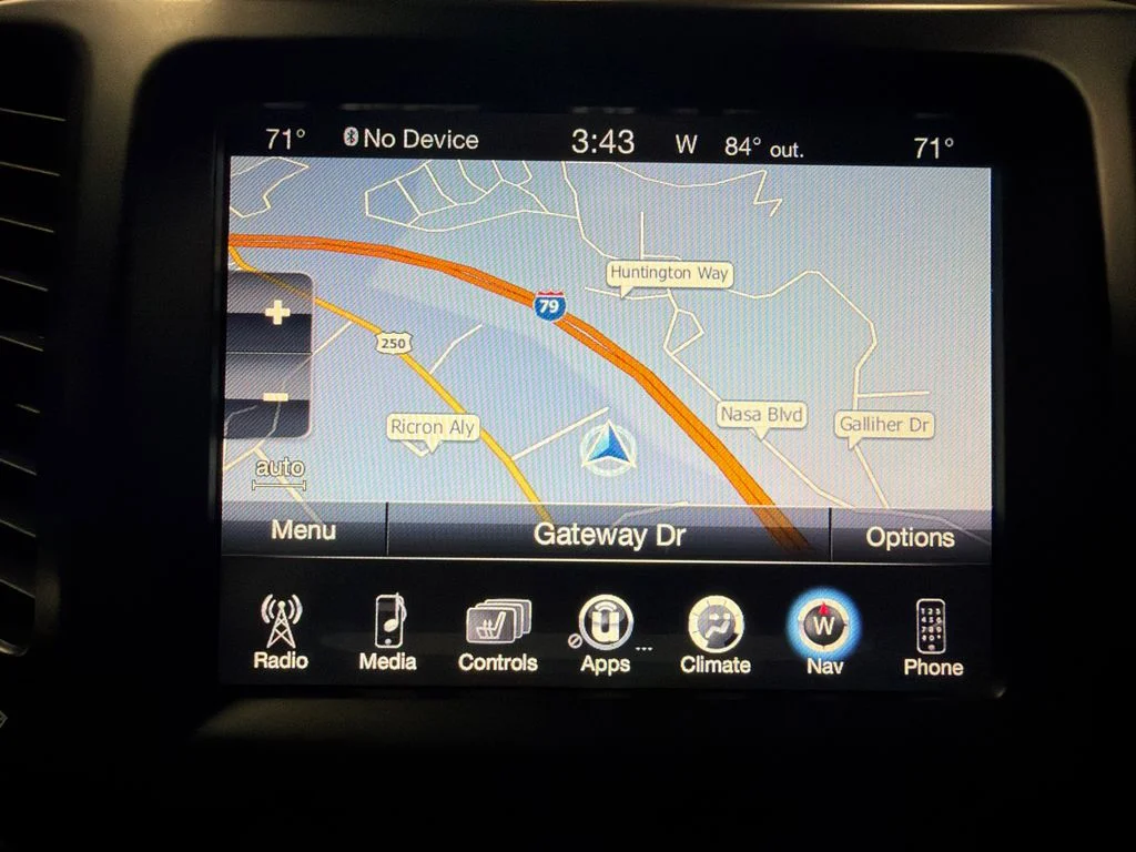 Used 2016 Granite Crystal Metallic Clearcoat Jeep Limited image 29
