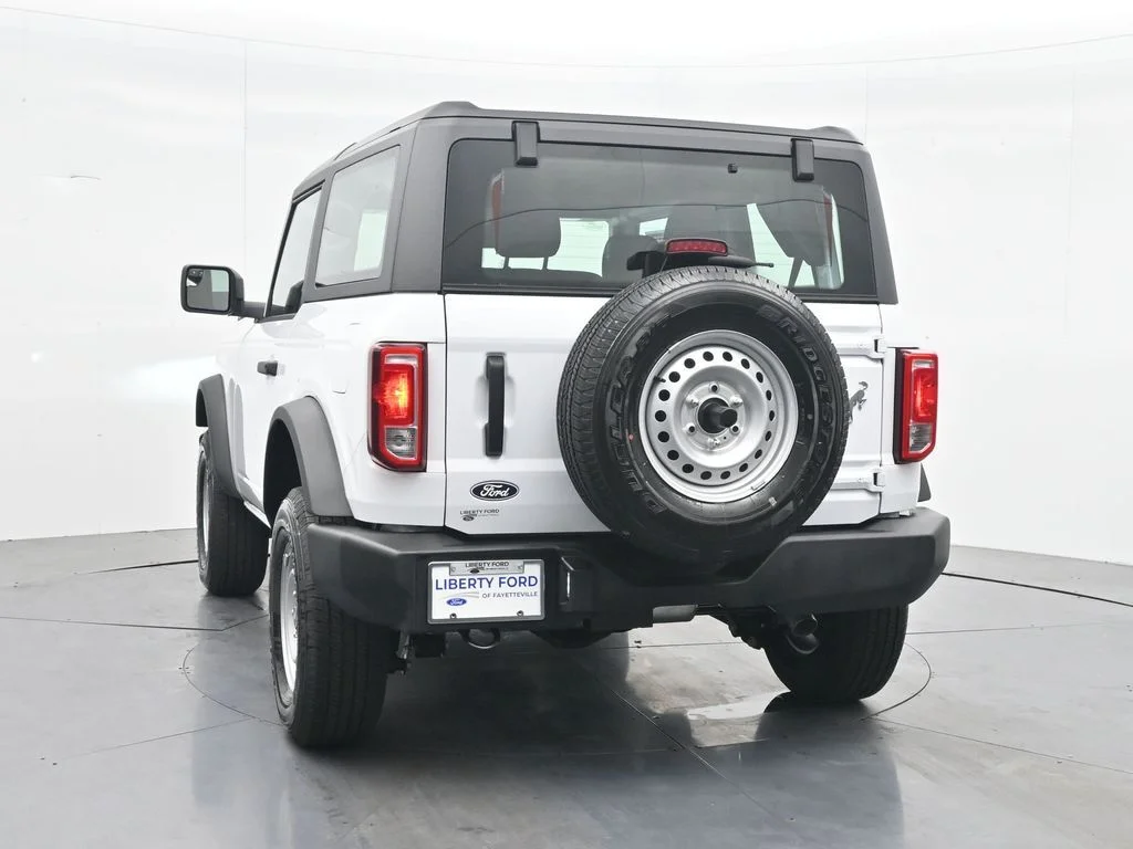 New 2026 Oxford White Ford Base image 9