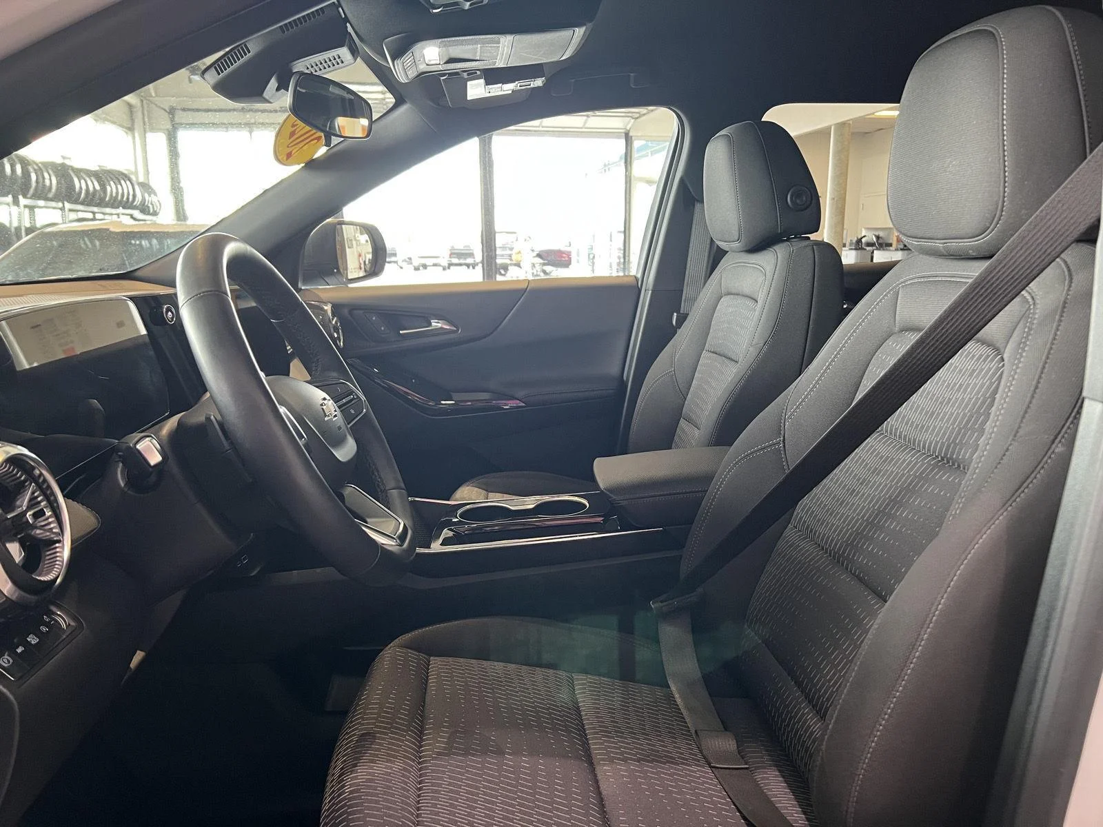 Used 2025 Summit White Chevrolet LT image 14