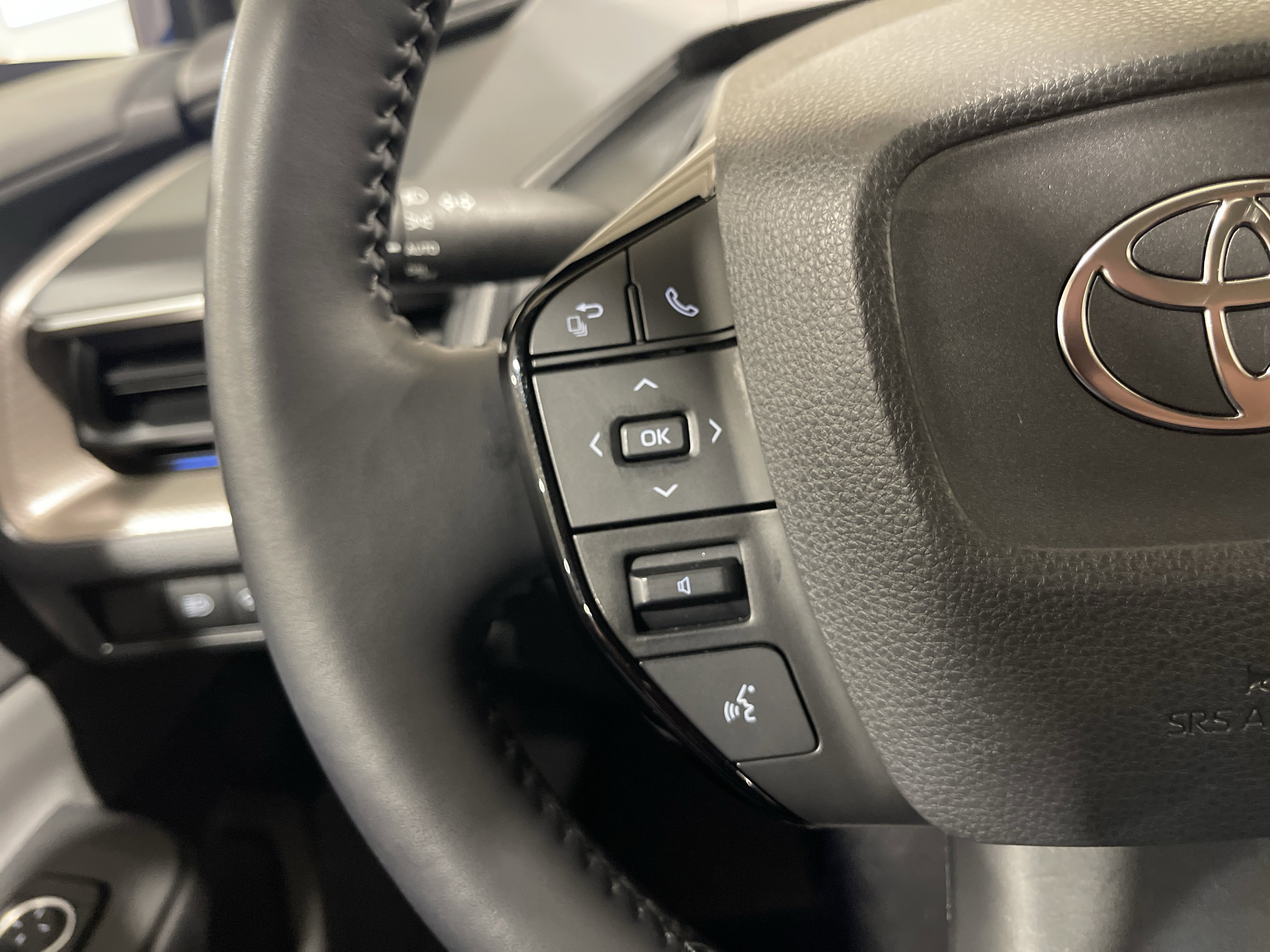 Certified Used 2024 Reservoir Blue Toyota Limited image 17