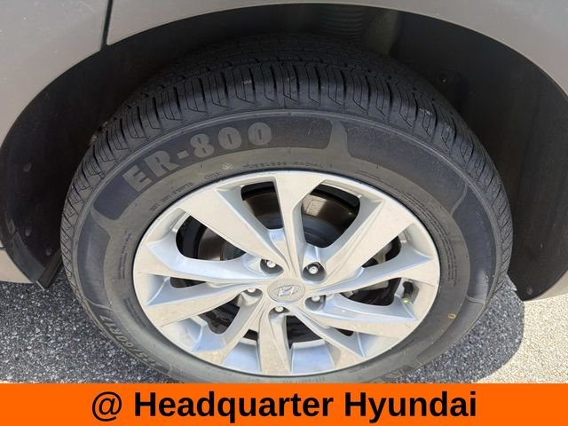 Used 2019 White Hyundai Value image 28