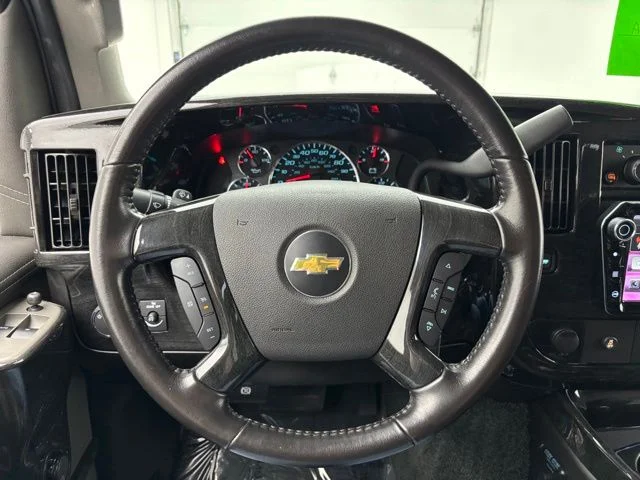 2022 Chevrolet Express Cargo Work Van - Photo 28
