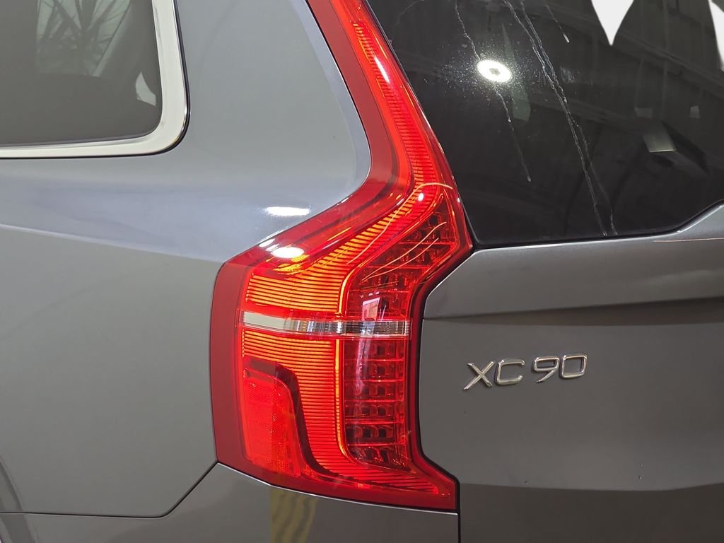 Used 2017 Gray Volvo T8 Inscription image 33