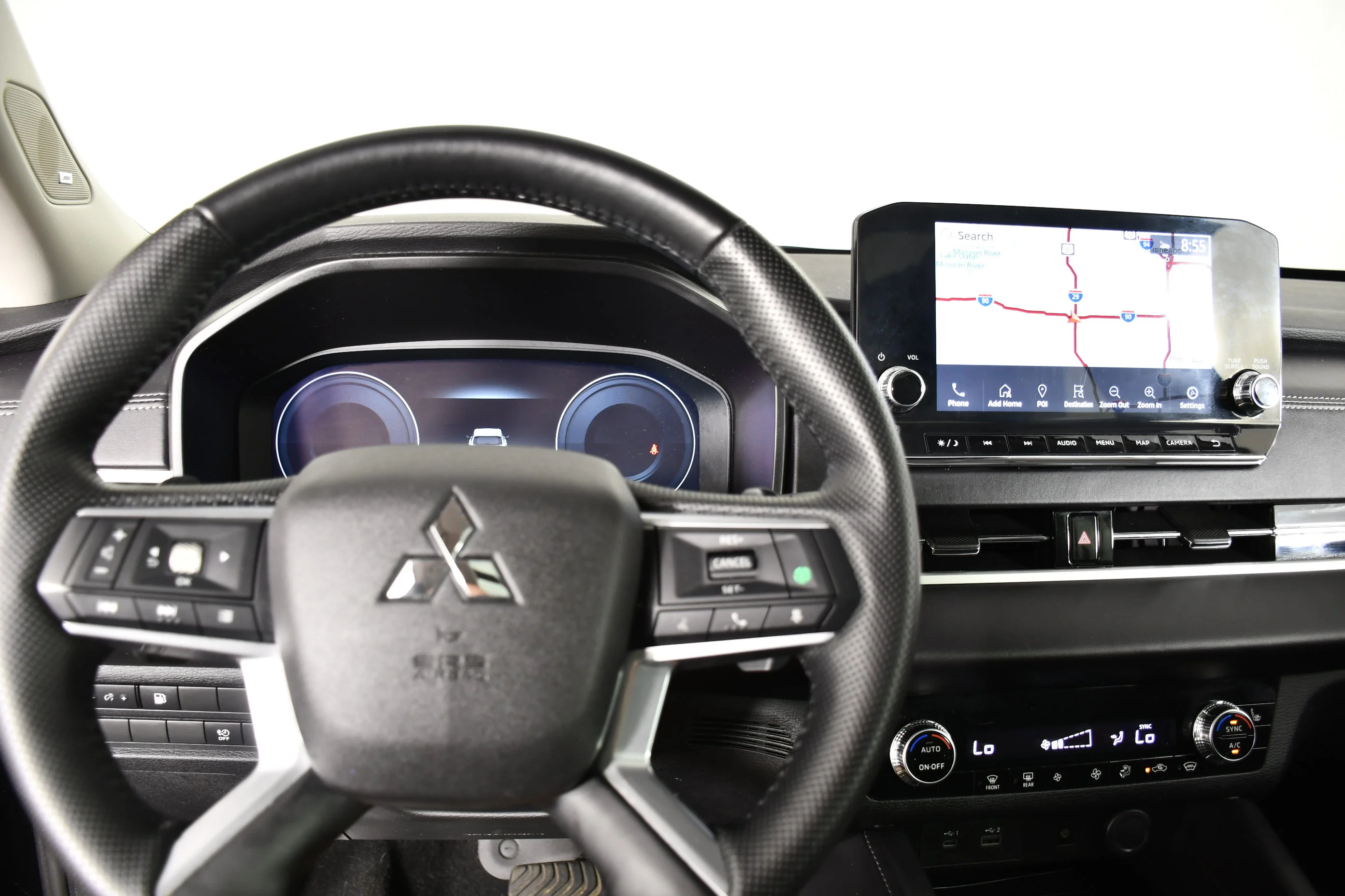Certified Used 2025 Black Diamond Mitsubishi SE image 16
