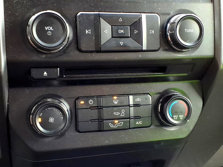 Used 2018 Oxford White Ford XLT image 18