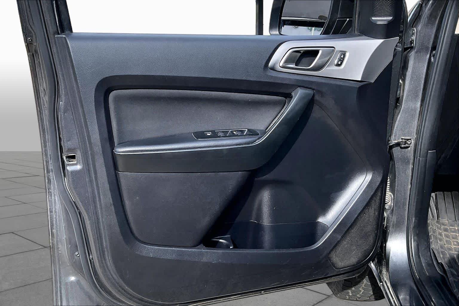 Used 2019 Magnetic Ford XLT image 21