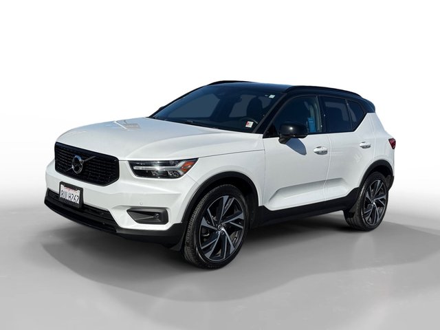 2021 Volvo XC40 R-Design