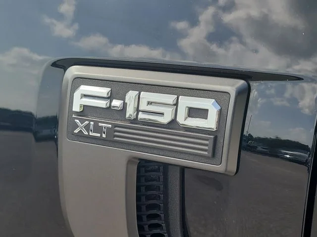 Used 2023 Black Ford XLT image 9