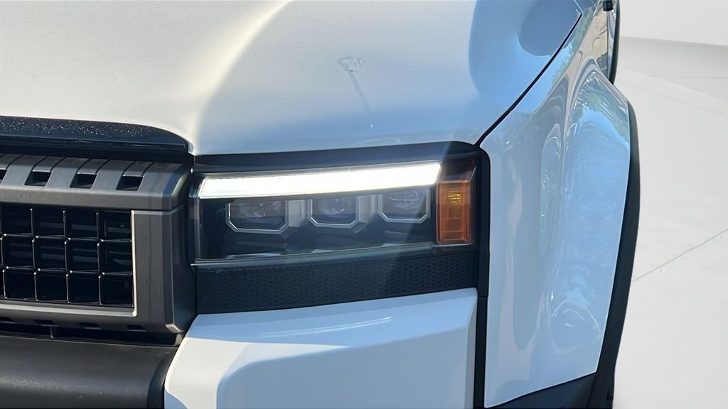 Used 2025 White Toyota Premium image 27