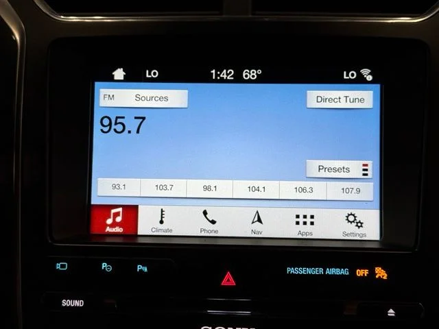 Used 2018 White Ford Limited image 23