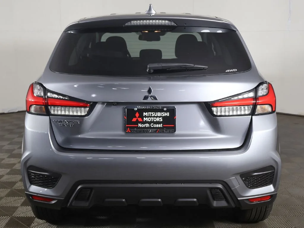 New 2026 Gray Mitsubishi 2.0 ES image 9