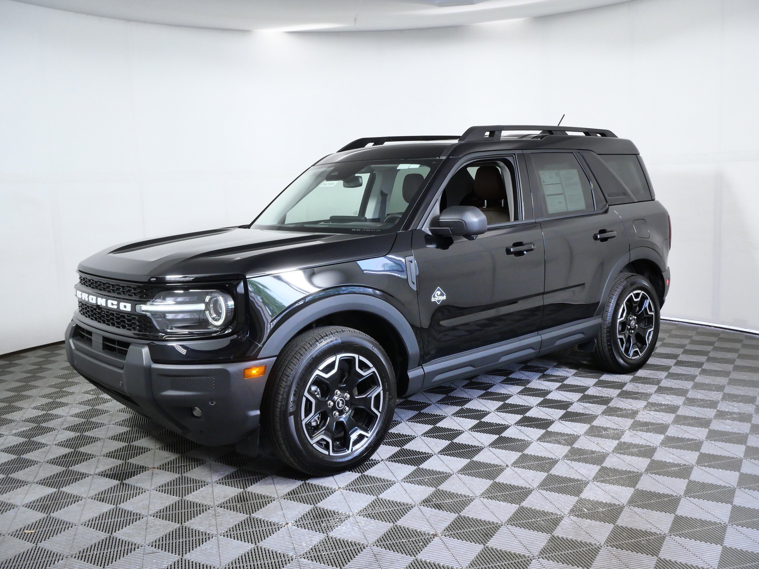 Certified Used 2025 Shadow Black Ford Outer Banks image 5