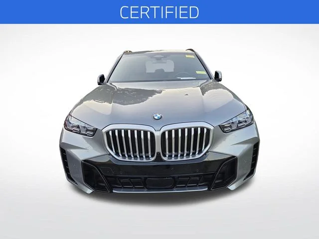 Used 2025 Gray BMW sDrive40i image 2