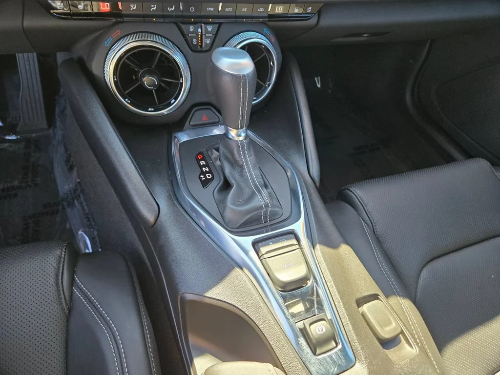 Used 2023 SHARKSKIN METALLIC Chevrolet 2LT image 22