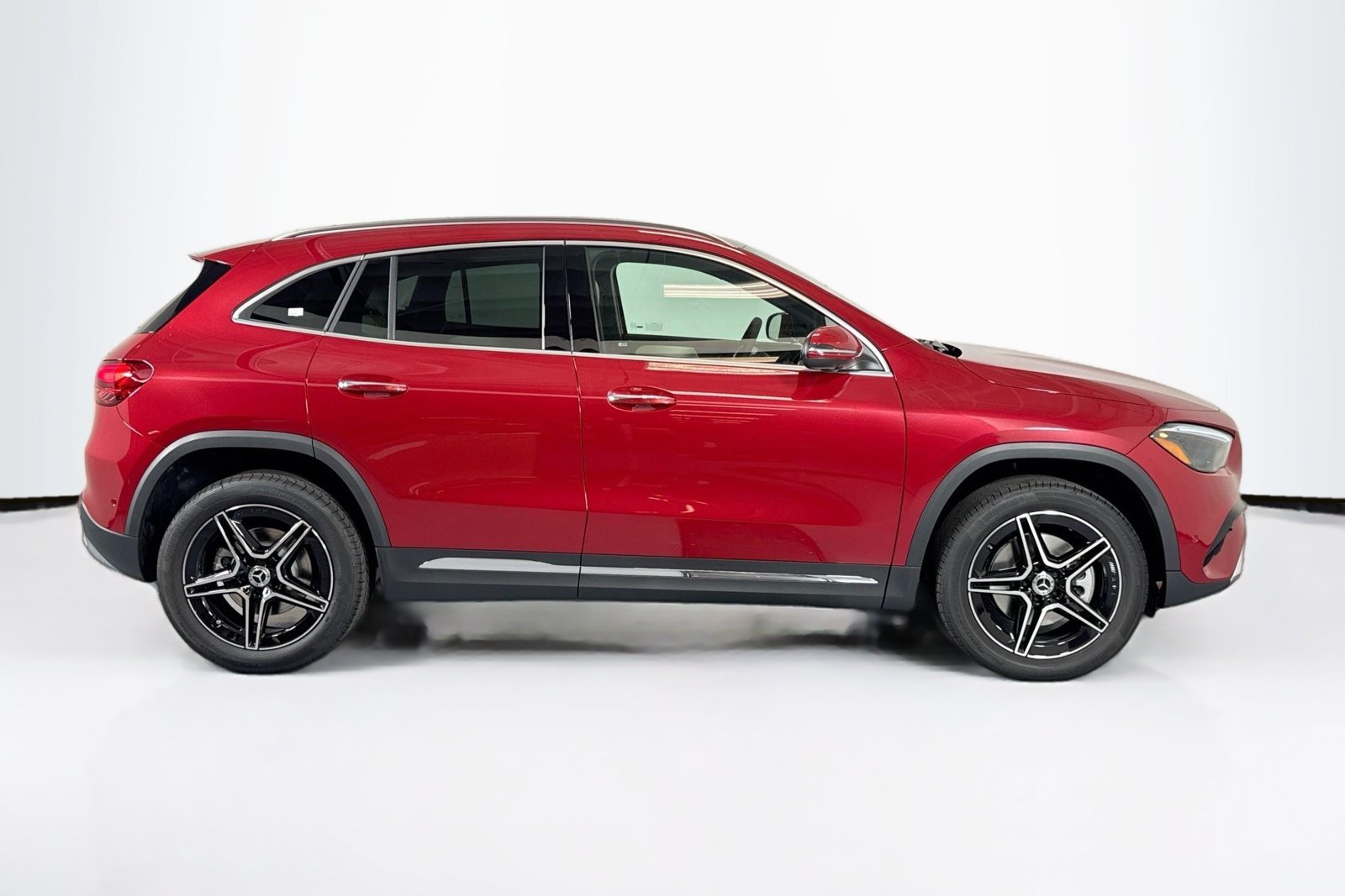 Certified Used 2026 Manufaktur Patagonia Red Metallic Mercedes-Benz GLA 250 image 4