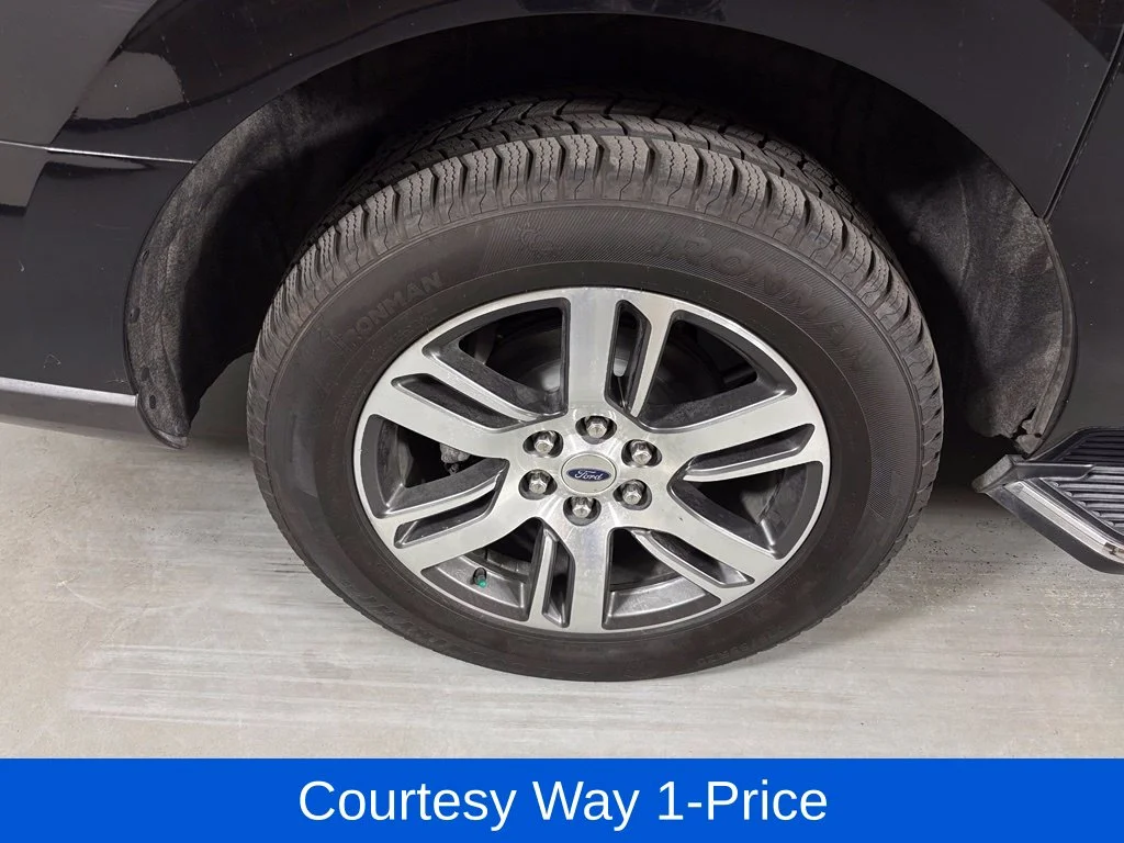Used 2022 Black Ford Limited image 13